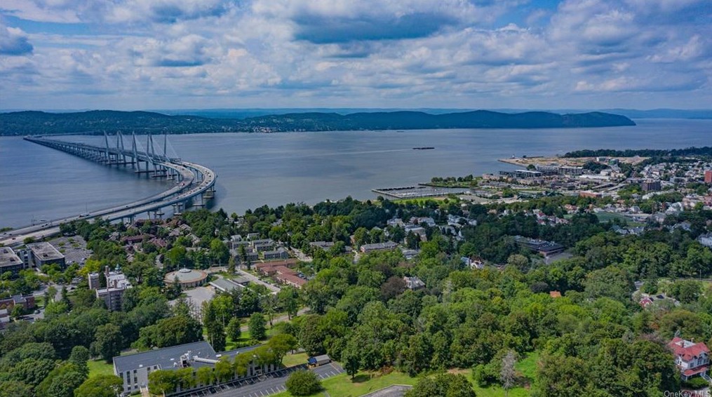 154 Martling Ave, North Tarrytown NY  10591-4754 exterior