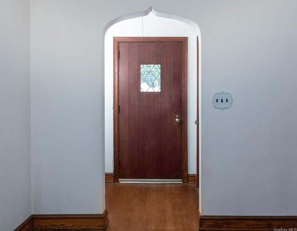 98 Briary Rd, Dobbs Ferry, NY 10522-2024