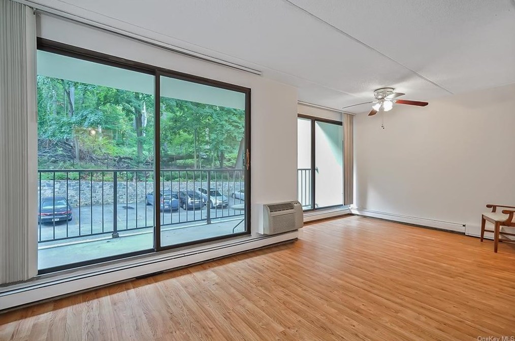 1 David Ln, Yonkers, NY 10701-1101