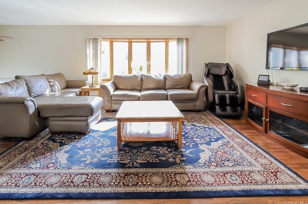 17 Willow Ln, Irvington On Hudson NY  exterior