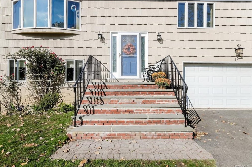 17 Willow Ln, Irvington On Hudson, NY 10533-1109