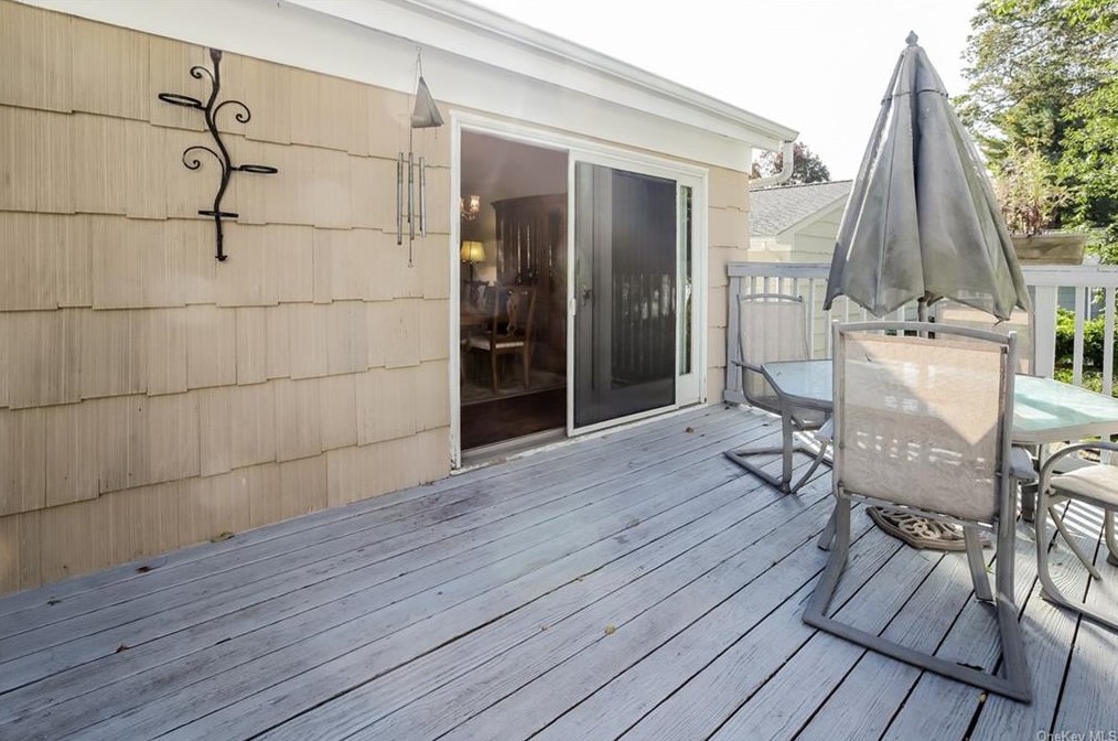 17 Willow Ln, Irvington On Hudson NY  exterior