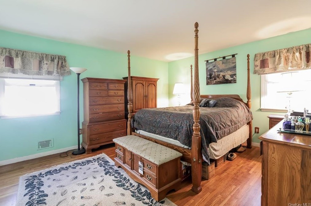 17 Willow Ln, Irvington On Hudson NY  exterior