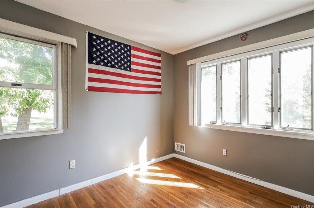 17 Willow Ln, Irvington On Hudson NY  exterior