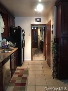 61 Hildreth Pl, Yonkers, NY 10704-3009