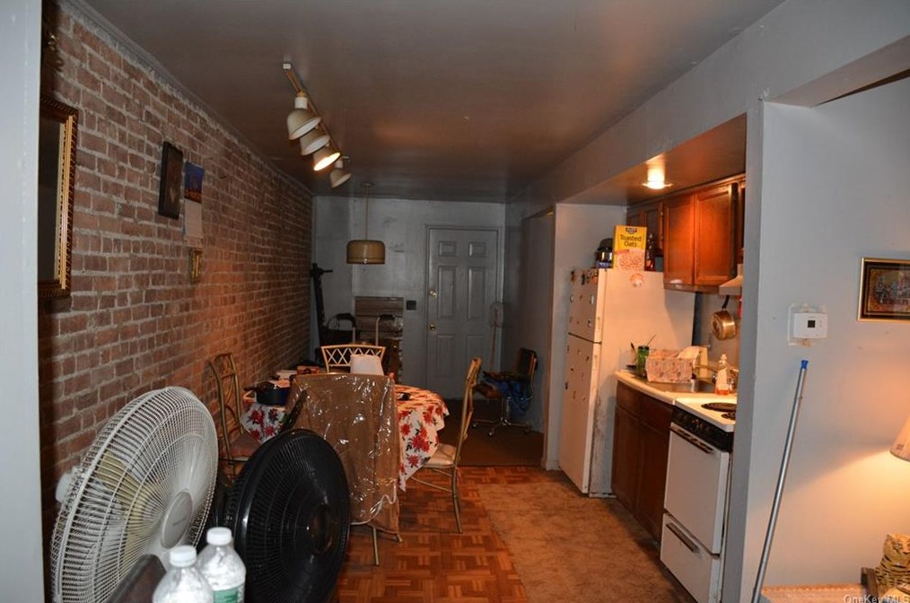 79 Lander St, Newburgh, NY 12550-4944