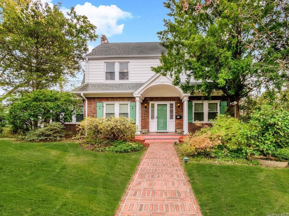 108 Seneca Ave, Yonkers, NY 10710-5124