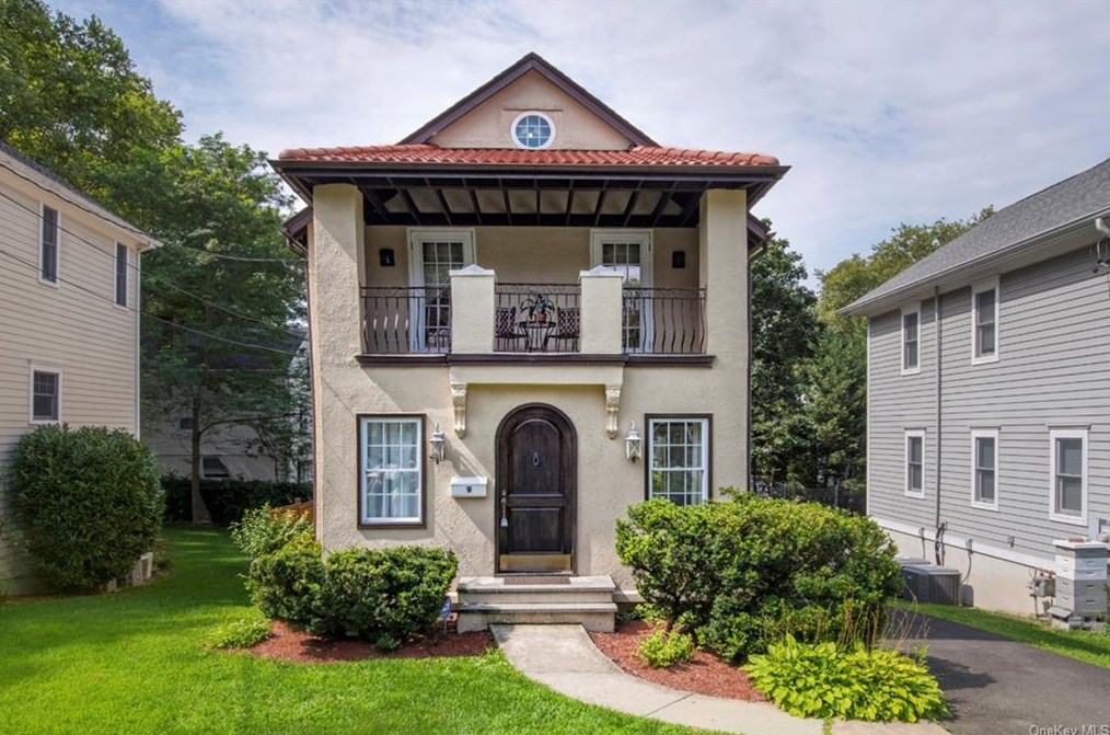 9 Wilson Dr, Rye, NY 10580