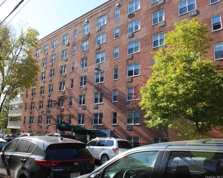 642 Locust St #6h, Mount Vernon, NY 10552