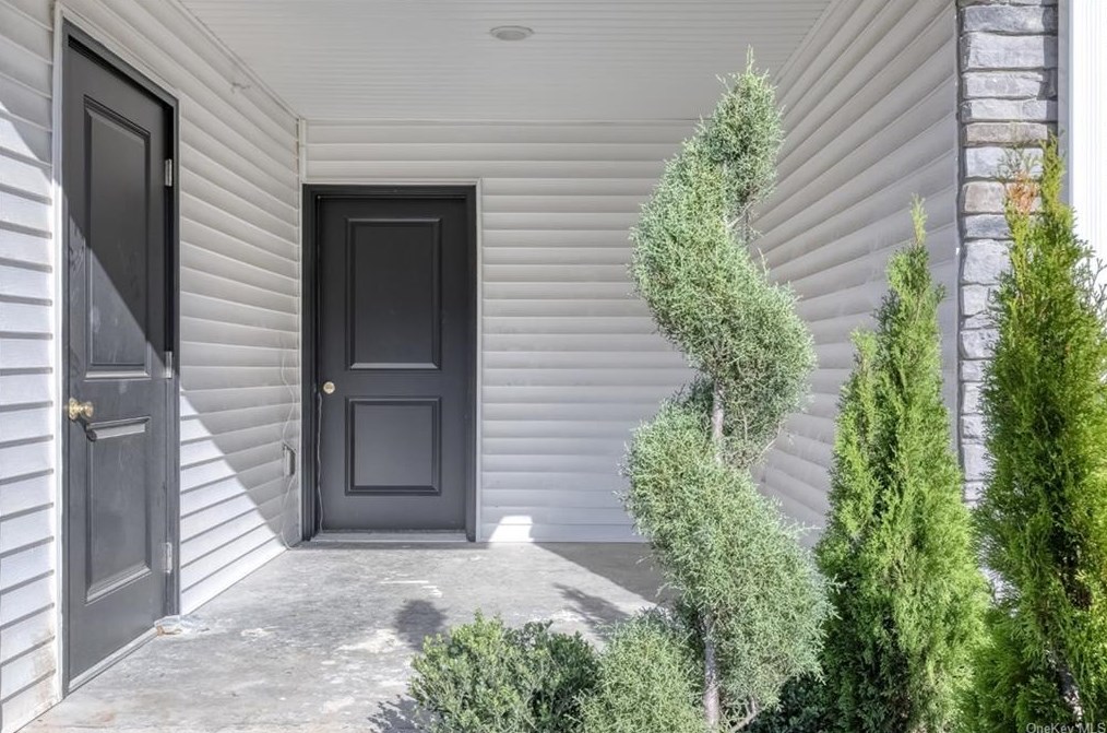 27 Ridge Ave #203, Chestnut Ridge, NY 10977