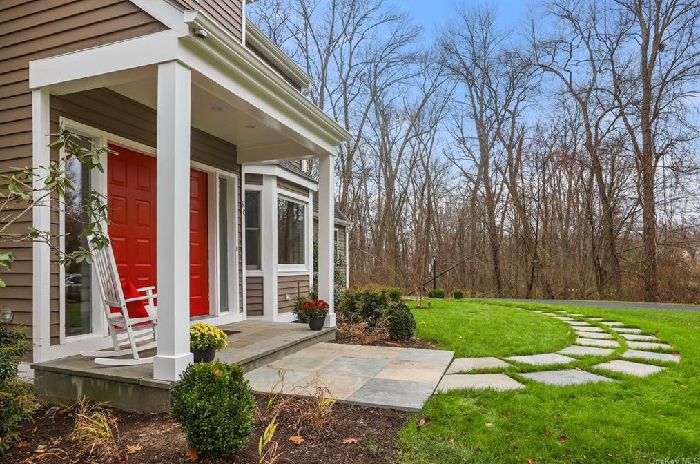 30 Habitat Ln, Cortlandt Manor, NY 10567-5100