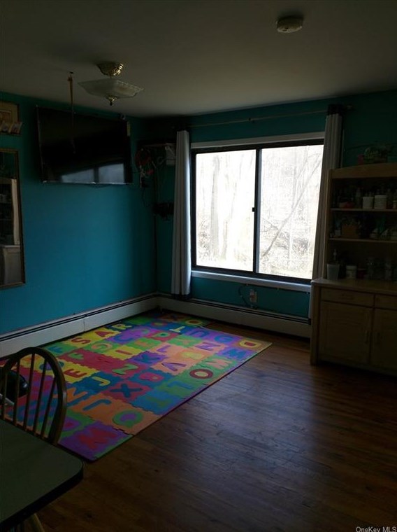 45 Spring Brook Rd, Nanuet, NY 10954-4423
