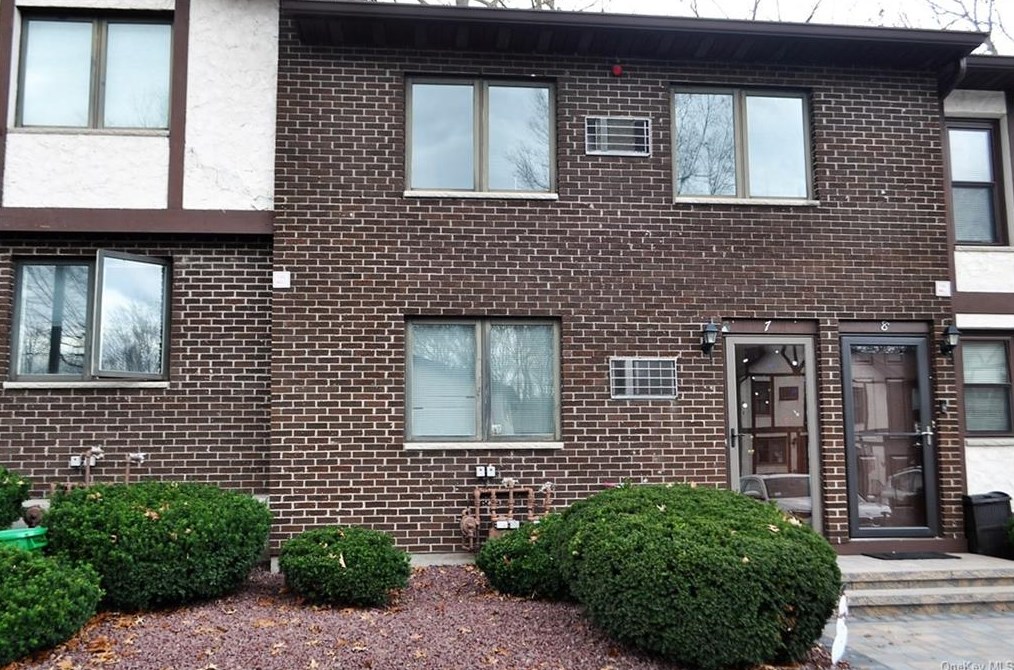 124 N Rte 303 #8, Congers, NY 10920