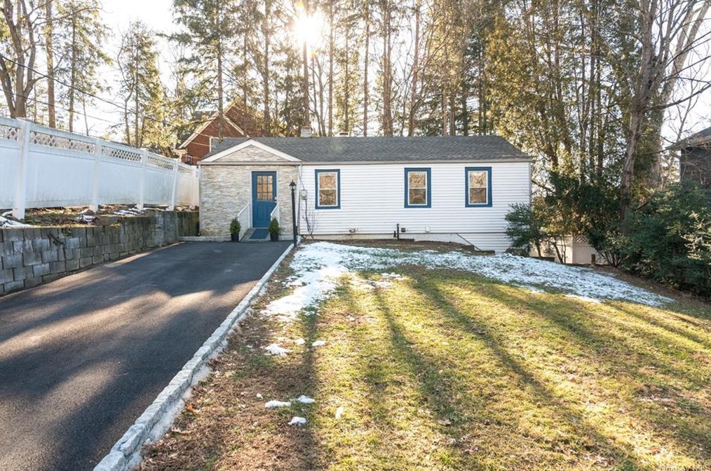 80 Bischoff Ave, Chappaqua, NY 10514