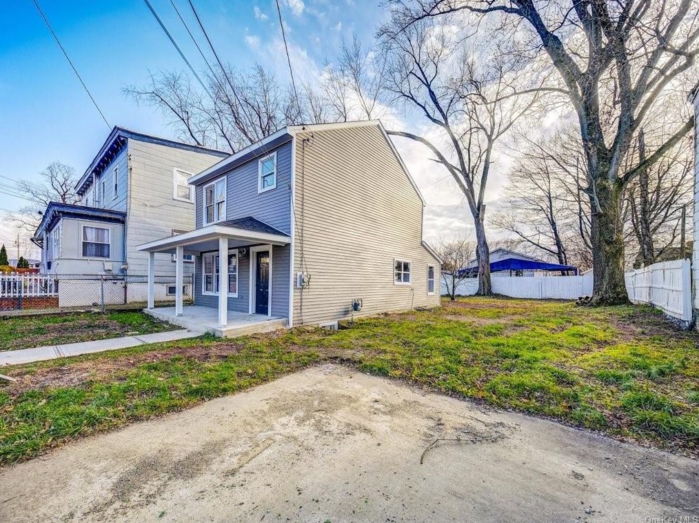 379 1st St, Newburgh, NY 12550-4703