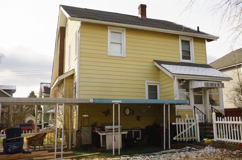 14 Schultz St, Port Jervis, NY 12771-1343