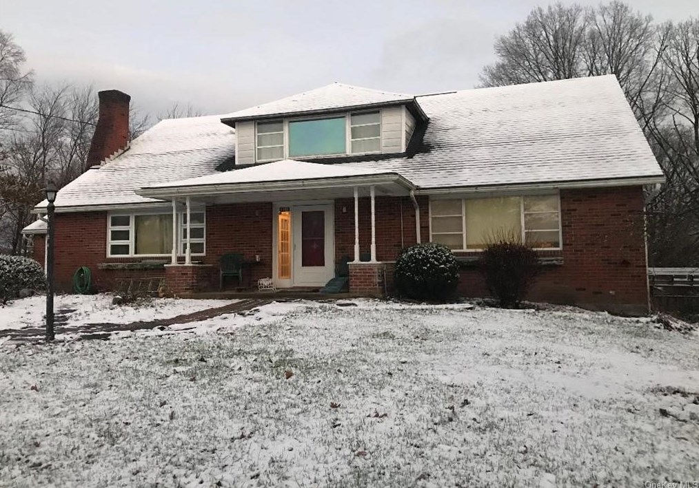 110 C E Penney Dr, Wallkill, NY 12589-4524