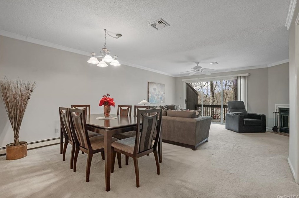 20 Elmwood Cir, Peekskill NY 10566-4953 exterior