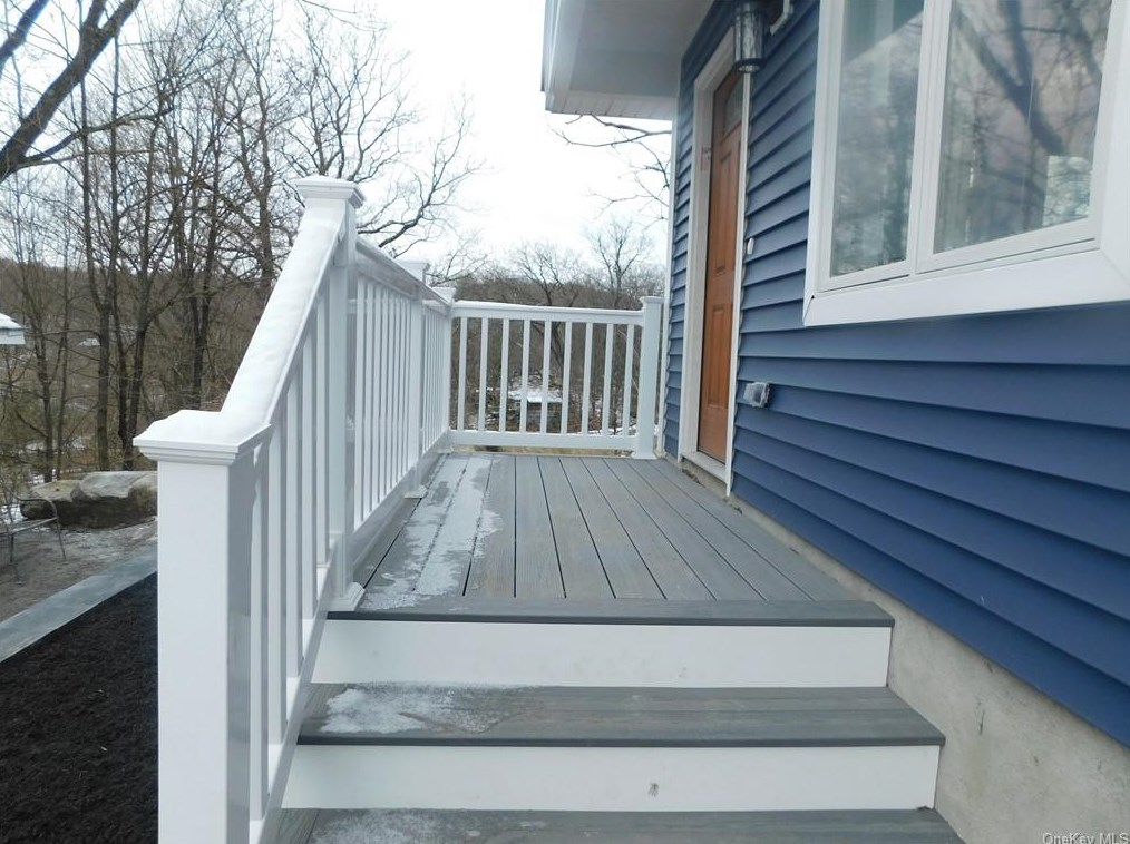18 Elm Rd, Monroe, NY 10950-5307