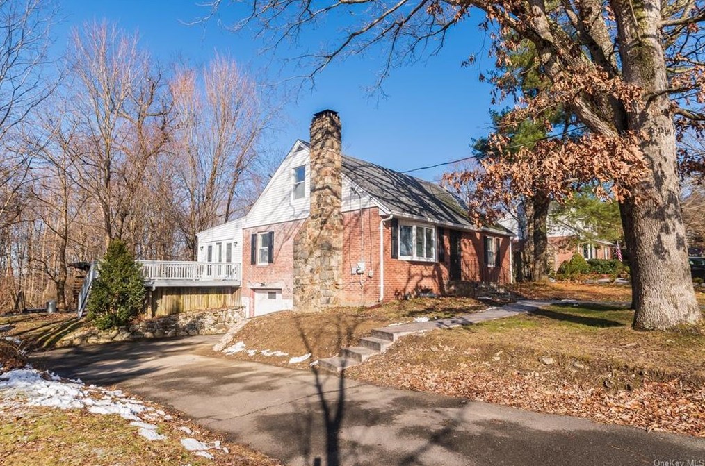 79 Cromwell Hill Rd, Monroe, NY 10950-1238