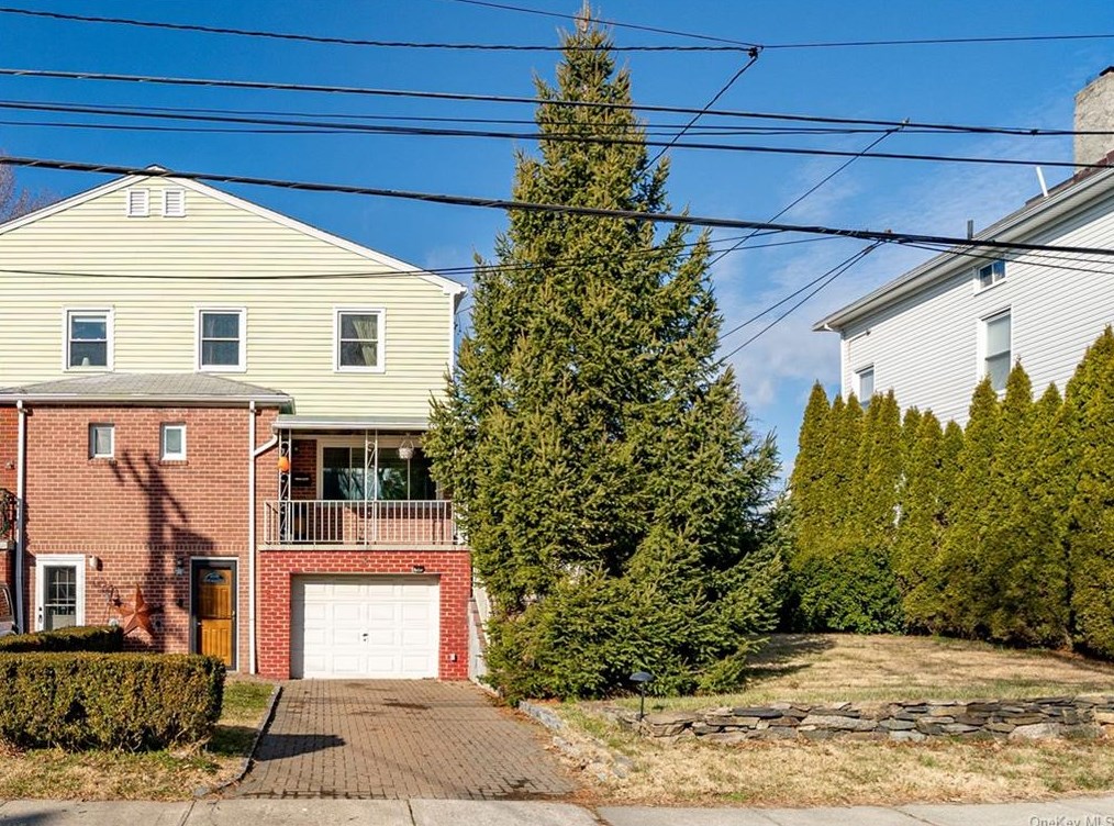 25 Spruce St, New Rochelle, NY 10805