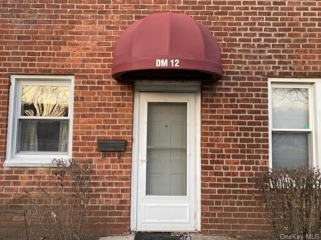 12 Winchester Ave, Yonkers, NY 10710-5813