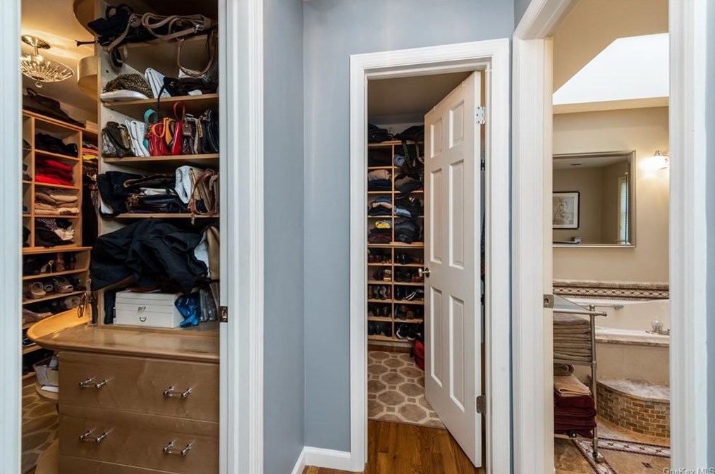 7 Mount Holly Dr, Rye NY 10580-1857 exterior