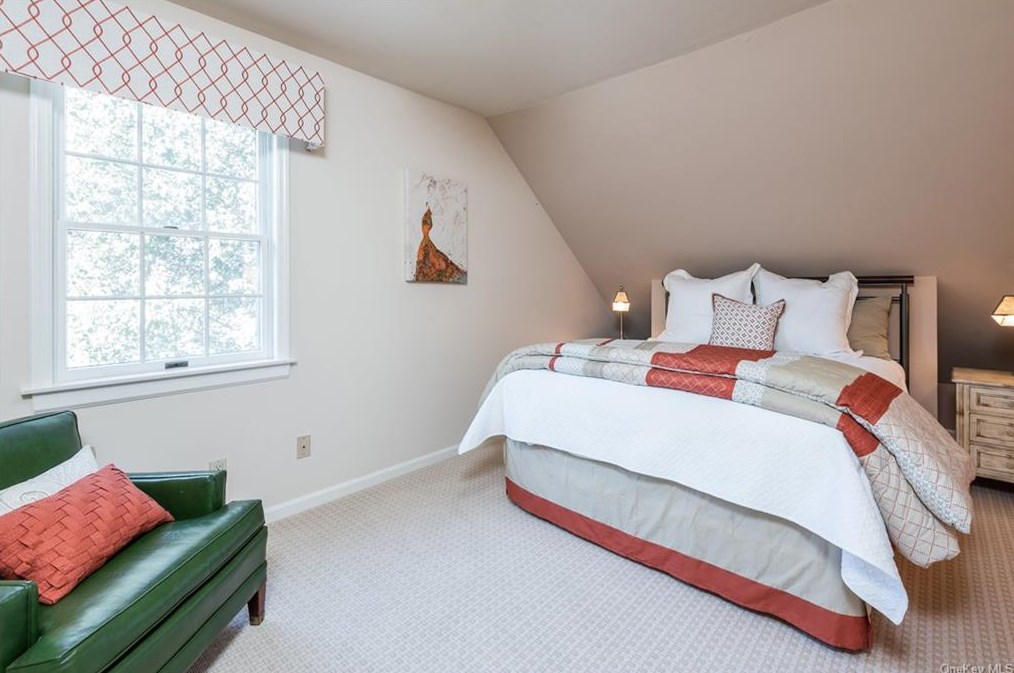 7 Mount Holly Dr, Rye NY 10580-1857 exterior