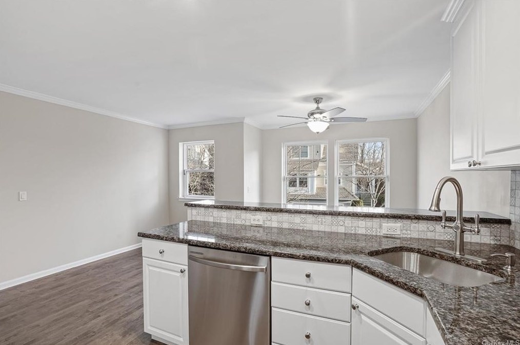 131 Underhill Ln, Peekskill, NY 10566-6926