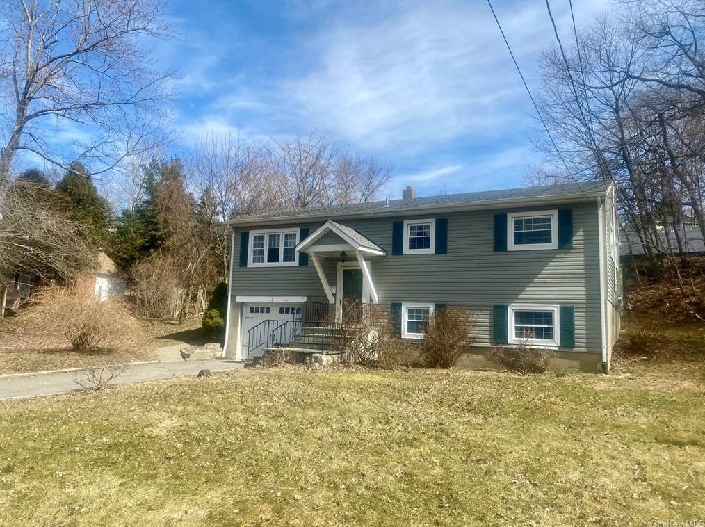 32 Meadow Rd, Montrose, NY 10548-1327