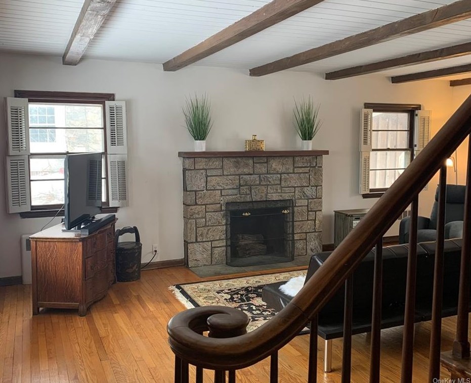 40 Lexington Dr, Croton On Hudson, NY 10520-2804