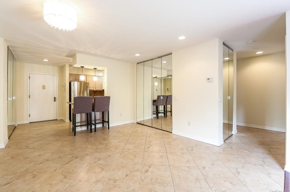 21 Lake St Apt 3g, White Plains, NY