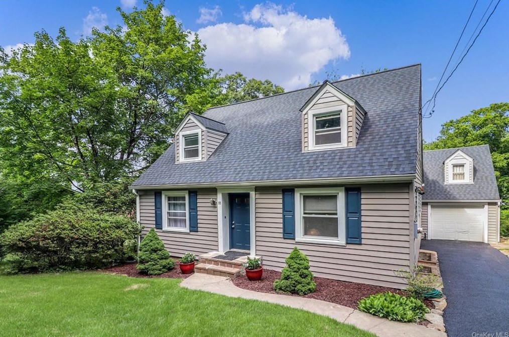 18 Fox Hill Rd, Cortlandt Manor, NY 10567-1508