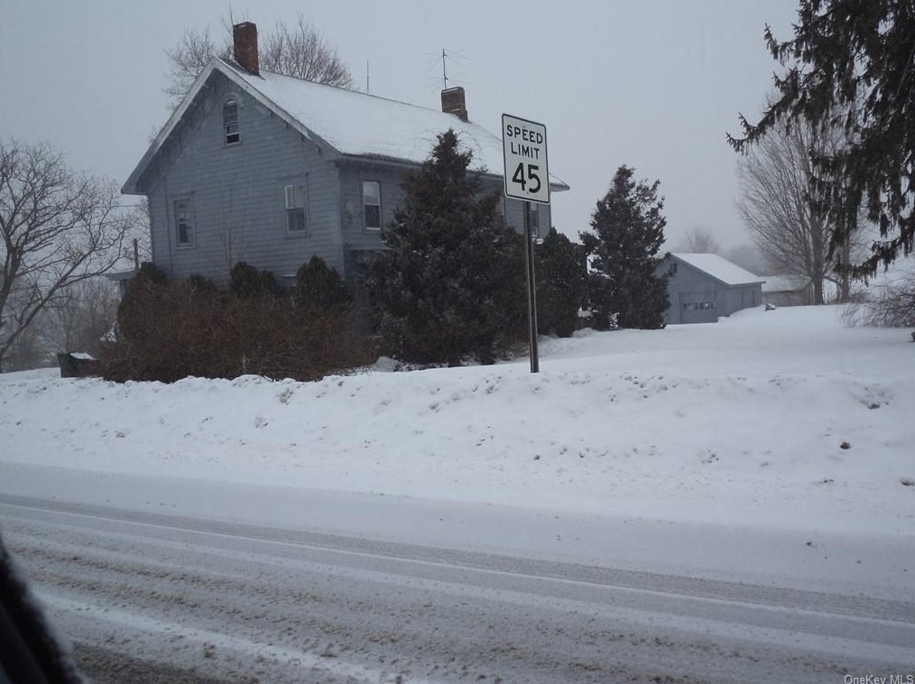 1251 Kings Hwy, Chester NY  10918-3104 exterior