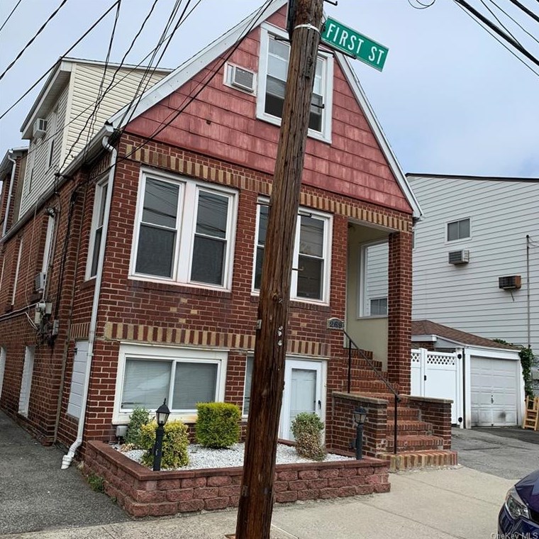 269 1st St #2, Yonkers, NY 10704