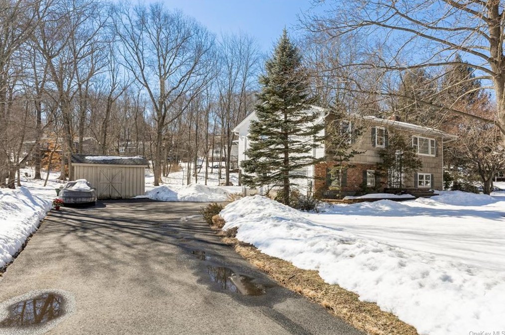 4 Independence Ct, New City, NY 10956-6902