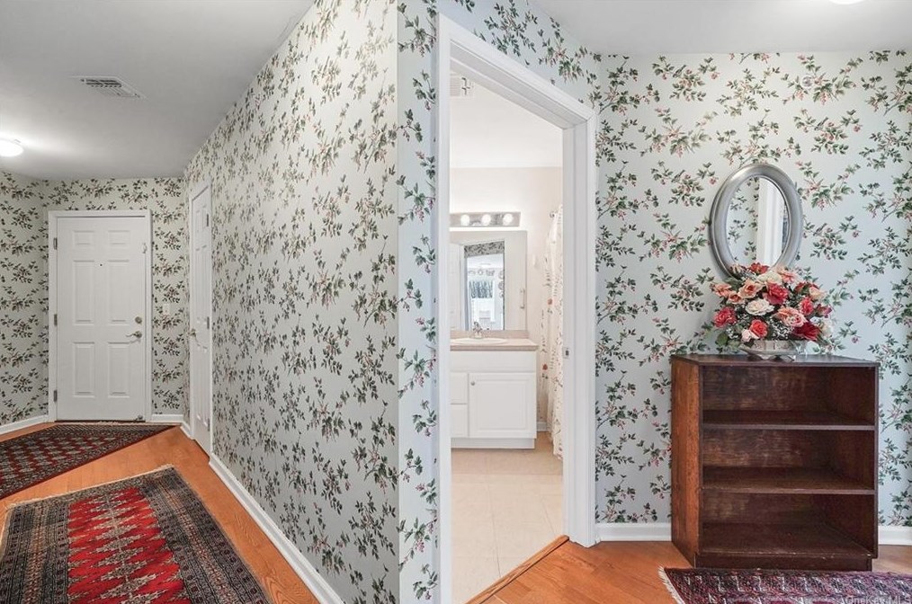 1108 Jacobs Hill Rd, Cortlandt Manor, NY 10567-2536