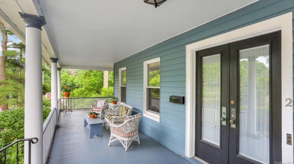2 Roselle Ave, Pleasantville, NY 10570