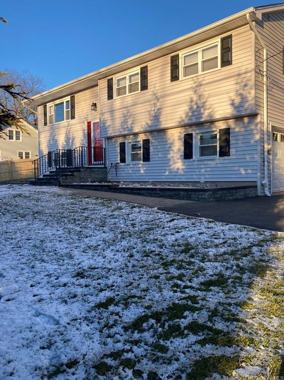 63 Carroll St, Chestnut Ridge, NY 10965-1102