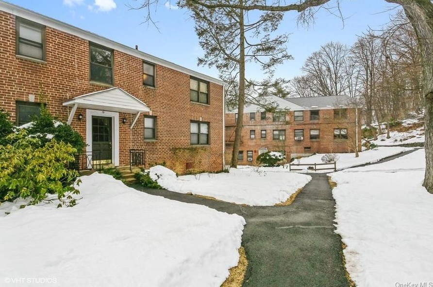 19 Rockledge Rd #1b, Hartsdale, NY 10530