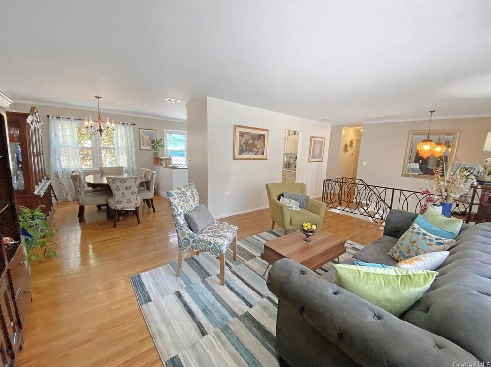 66 Cortlandt Ave, Cortlandt Manor, NY 10567-1126