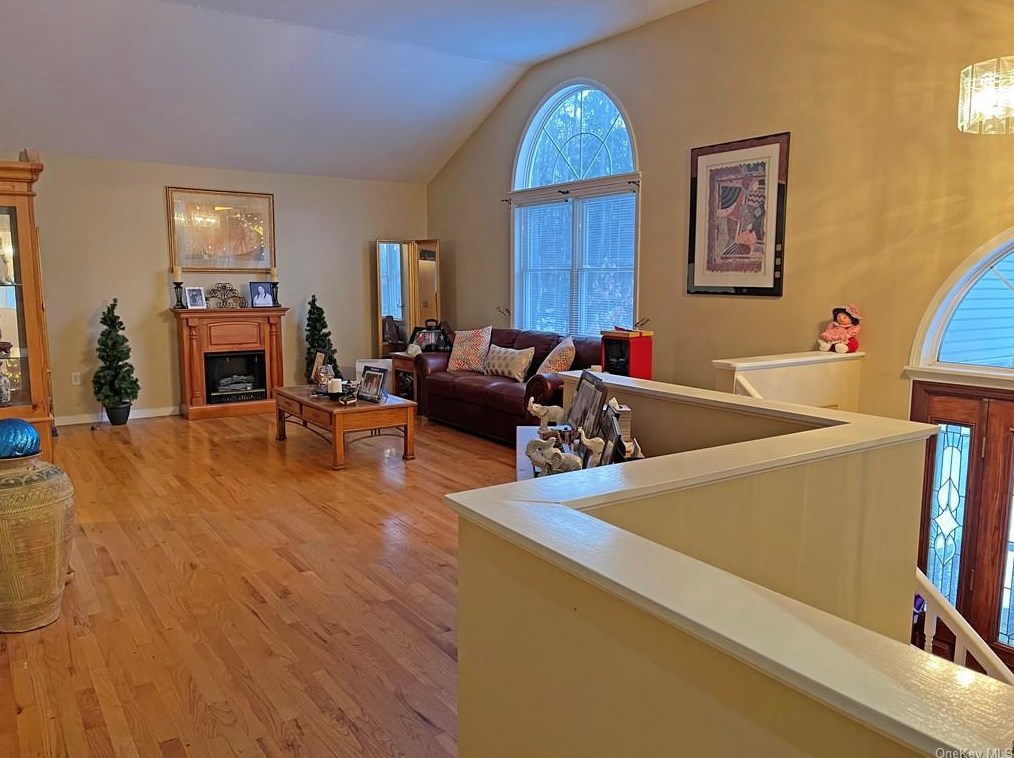 35 Zerner Blvd, East Fishkill, NY 12533-5110