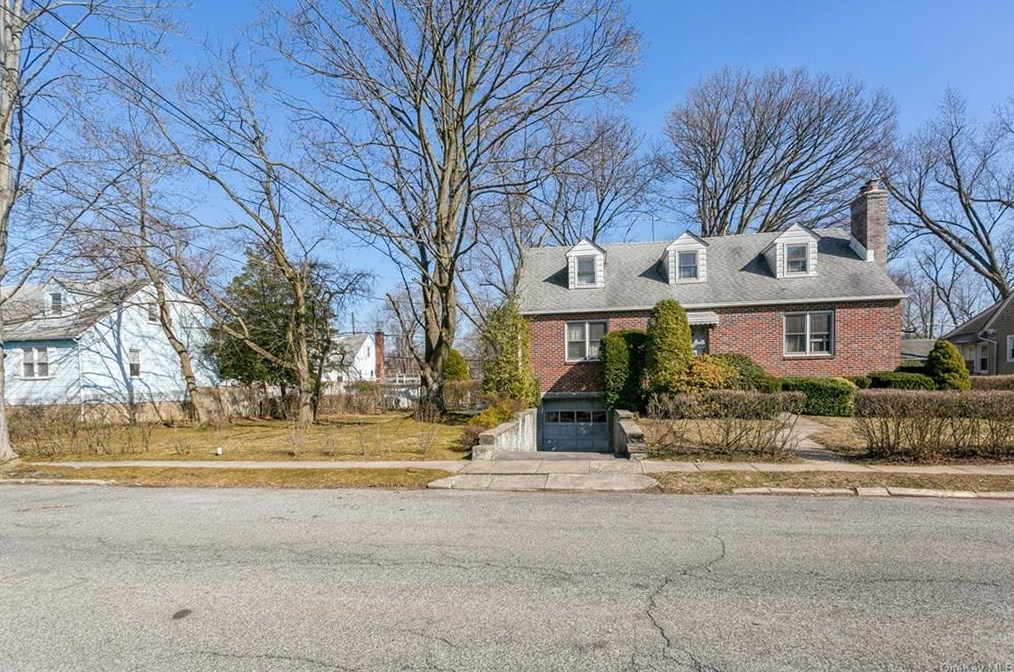 54 Truman Ave, Yonkers, NY 10703-1114