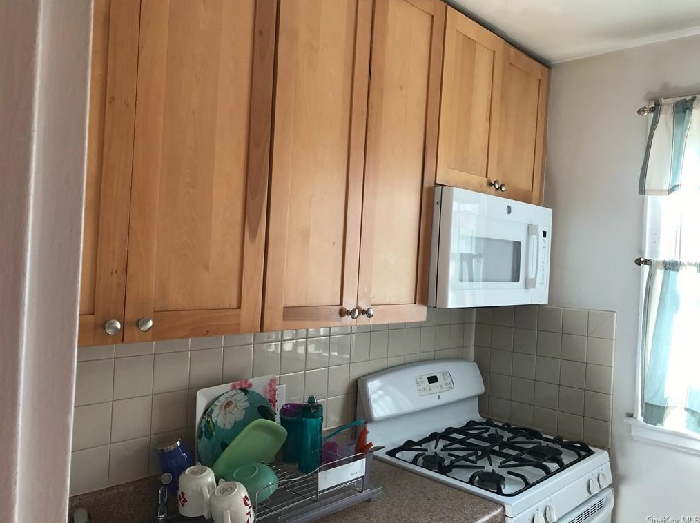 46 Winchester Ave, Yonkers, NY 10710-5859