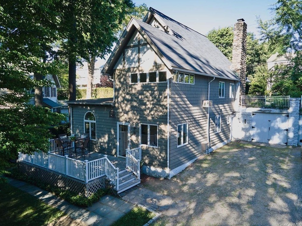 10 Newberry Pl, Rye, NY 10580