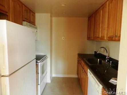 311 Chateau Rive, Peekskill NY  10566-2166 exterior