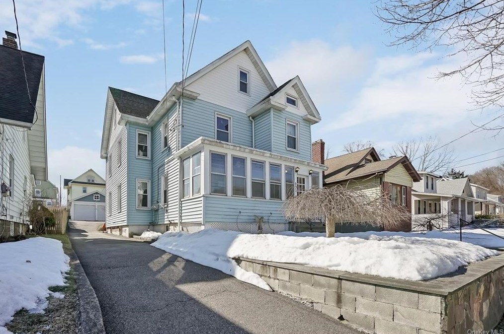 935 Reynolds St, Peekskill, NY 10566-2331
