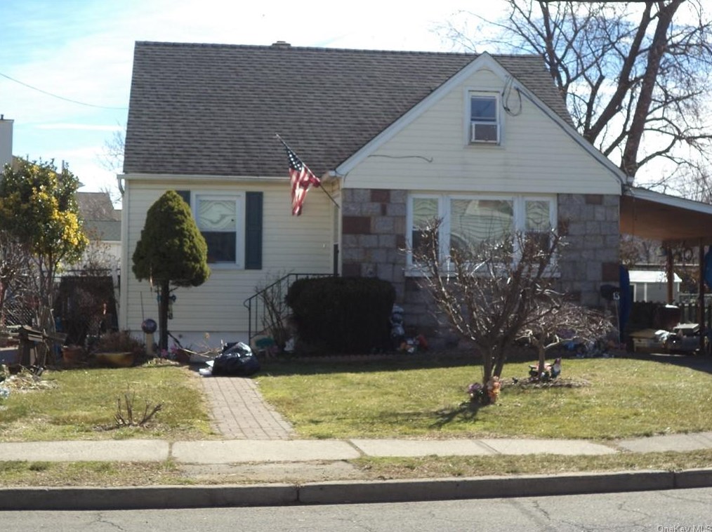 13 Westside Ave, Haverstraw, NY 10927-1133