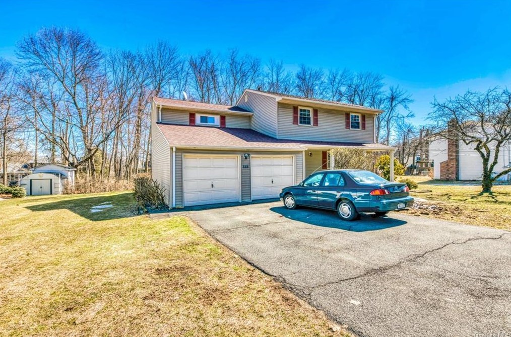 357 Clarkstown Rd, New City, NY