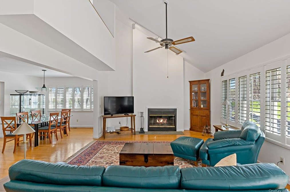 1458 Iroquois St, Shrub Oak, NY 10588